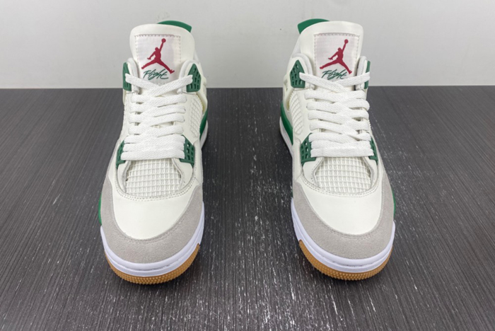 Nike SB x Air Jordan 4 ‘Pine Green DR5415-103