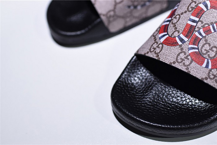 GUCCI Leather SLIDE SANDAL with SNAKE