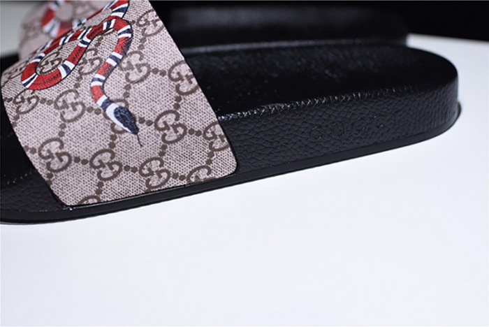 GUCCI Leather SLIDE SANDAL with SNAKE