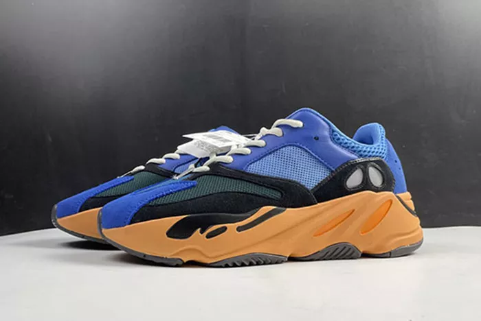 YEEZY 700 V2 GZ0541