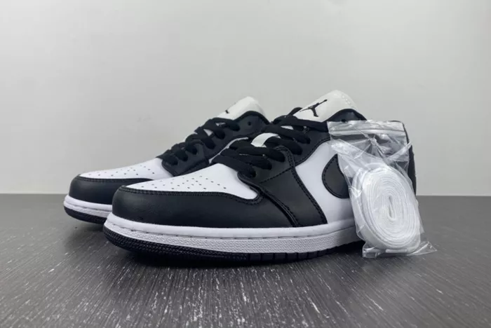 Air Jordan 1 Low Panda DC0774-101