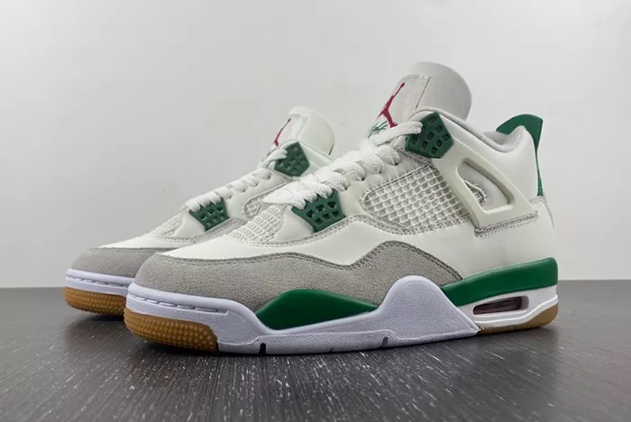 Nike SB x Air Jordan 4 ‘Pine Green DR5415-103