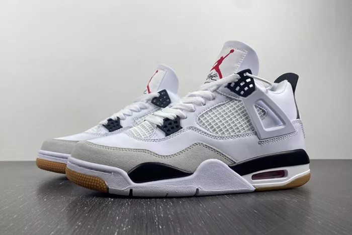 Nike SB x Air Jordan 4 black