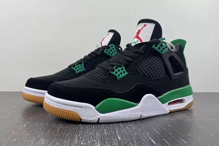 Nike SB x Air Jordan 4 DR5415-030