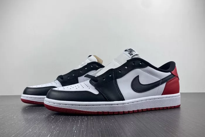 Air Jordan 1 Low OG Black Toe CZ0790-106