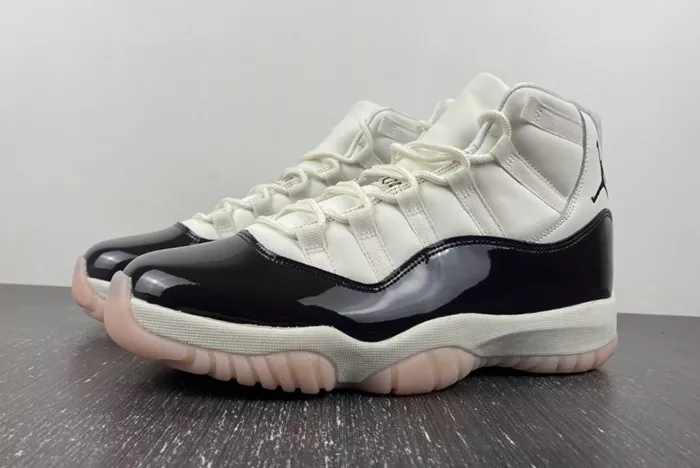 Air Jordan 11 WMNS Neapolitan WOMENS AR0715-101