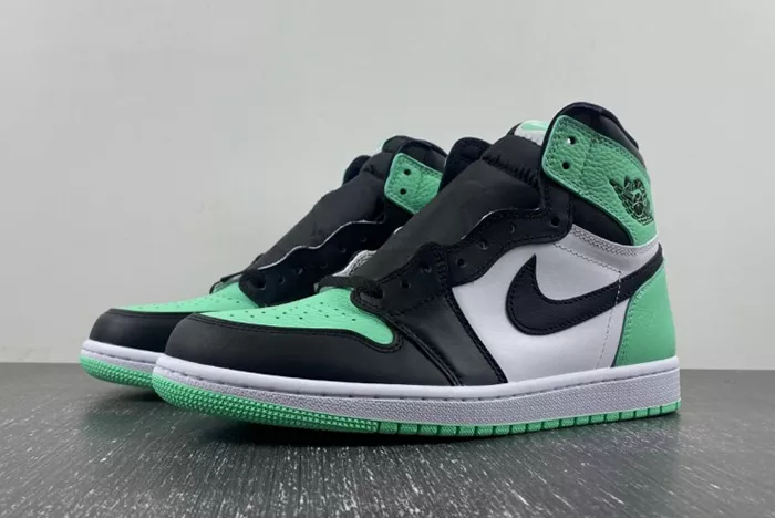 Air Jordan 1 High OG Green Glow DZ5485-130