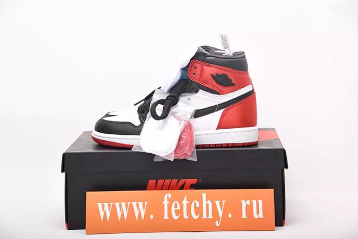 JORDAN 1 RETRO HIGH SATIN BLACK TOE - CD0461-016
